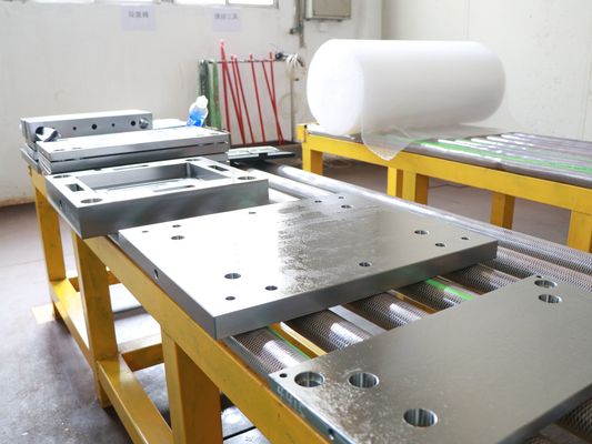 CNC Batan Vida Başlı Hassas Dme Kalıp Tabanı Kolay Sökme Montajı