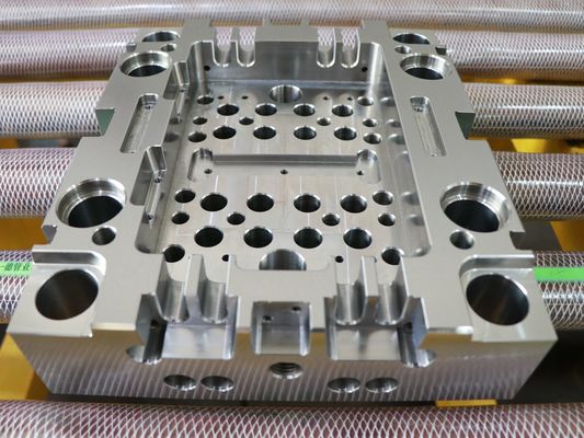 ASTM 1050 JIS S50c DIN CK53 Kalıp Tabanı Standardı 140-170 Sertlik