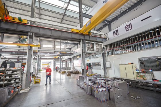 Fümigasyon İçermeyen Ahşap Kutu ile Paketlenmiş Hassas Freze Enjeksiyon Kalıplı Parçalar